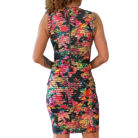 Guess Tropical Striped Lined Multi Color Dress Size XX Small Pink Black - Picture 2 of 8